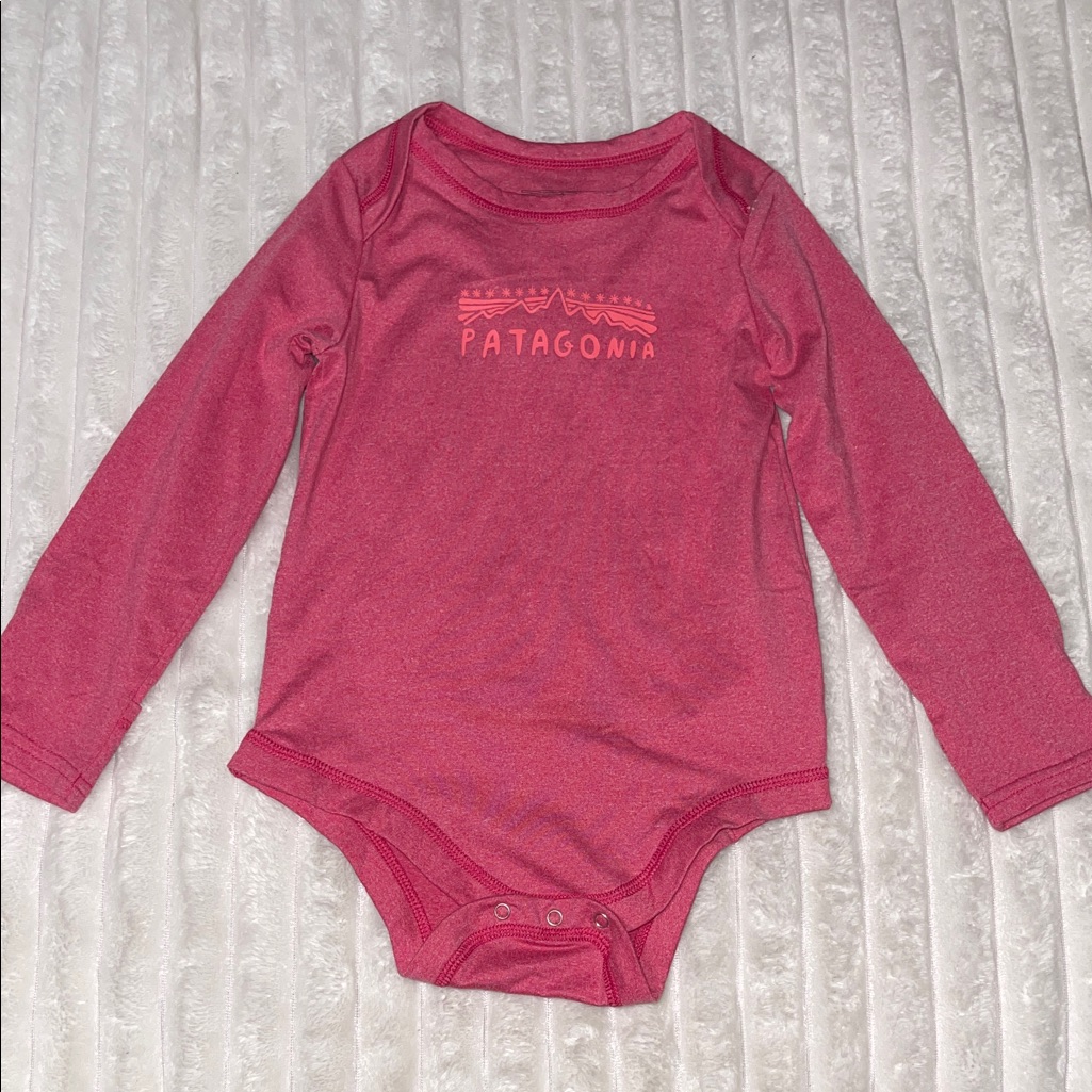Patagonia Fuchsia Long Sleeve Baby Bodysuit Onesie | Size 18 - 24 Months